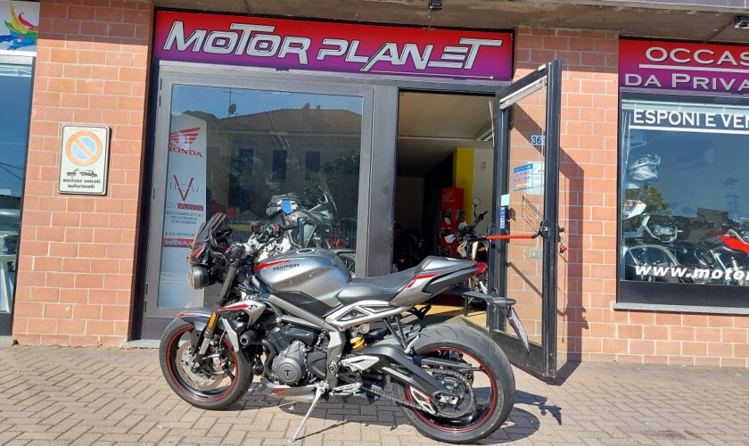 Triuph street triple rs